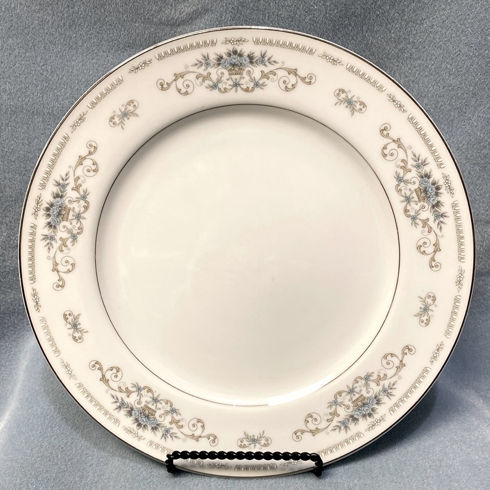 2-Diane "Wade" Fine Porcelain China Blue with Silver Trim 10 1/4 Dinner Plates